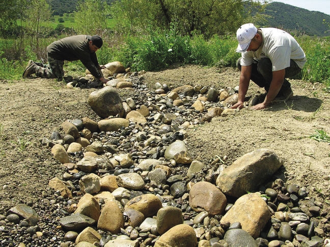 How To Build A Dry Streambed Fine Gardening