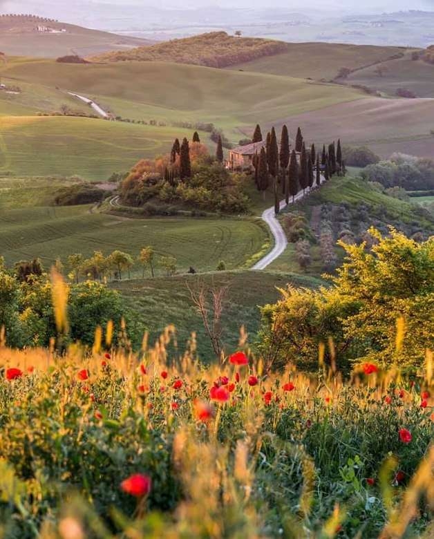 One Of The 44 Most Beautiful Cities In Tuscany Online Puzzle