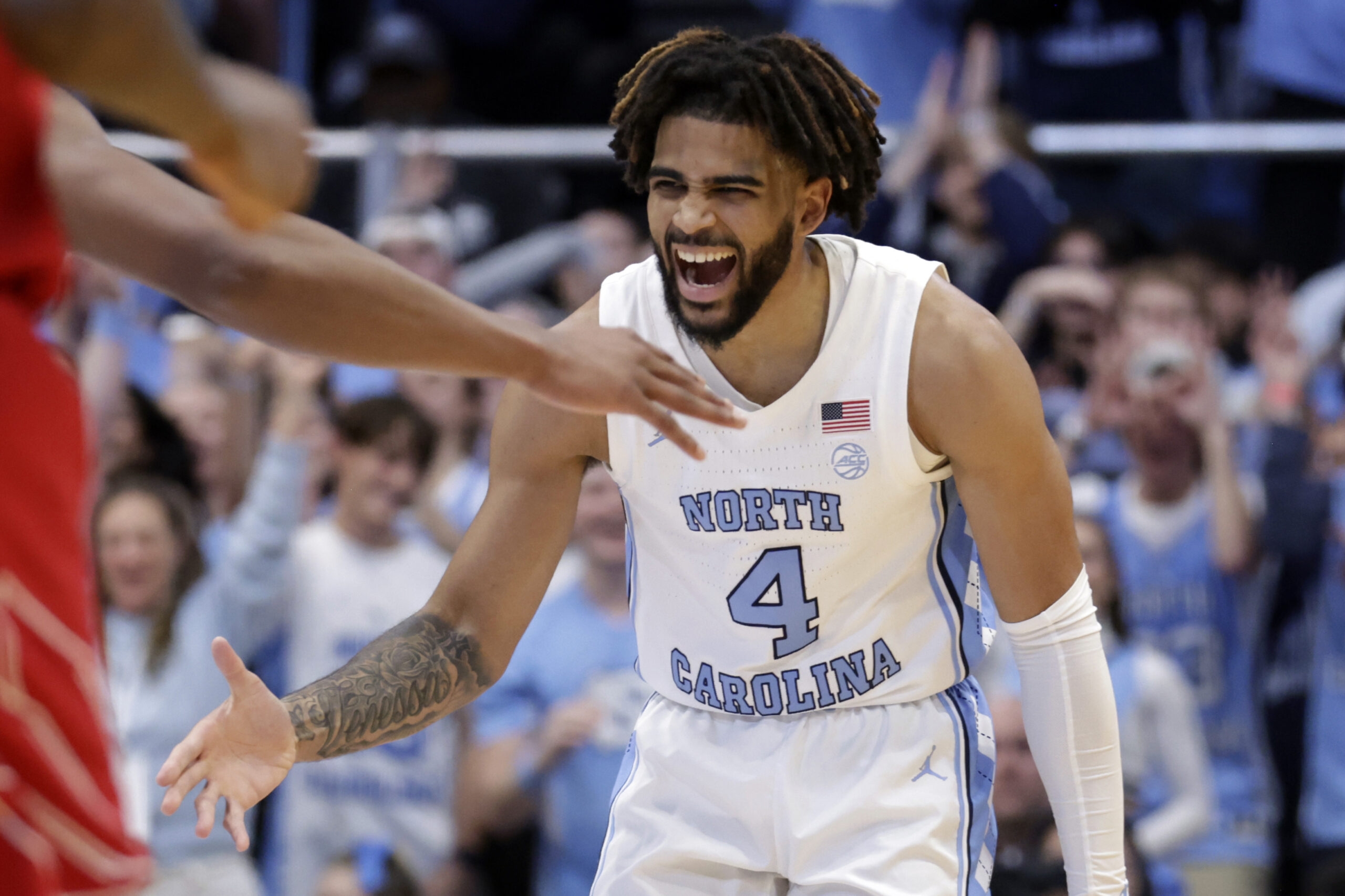 UNC s R J Davis Wins Basketball Hall Of Fame s Jerry West Award 